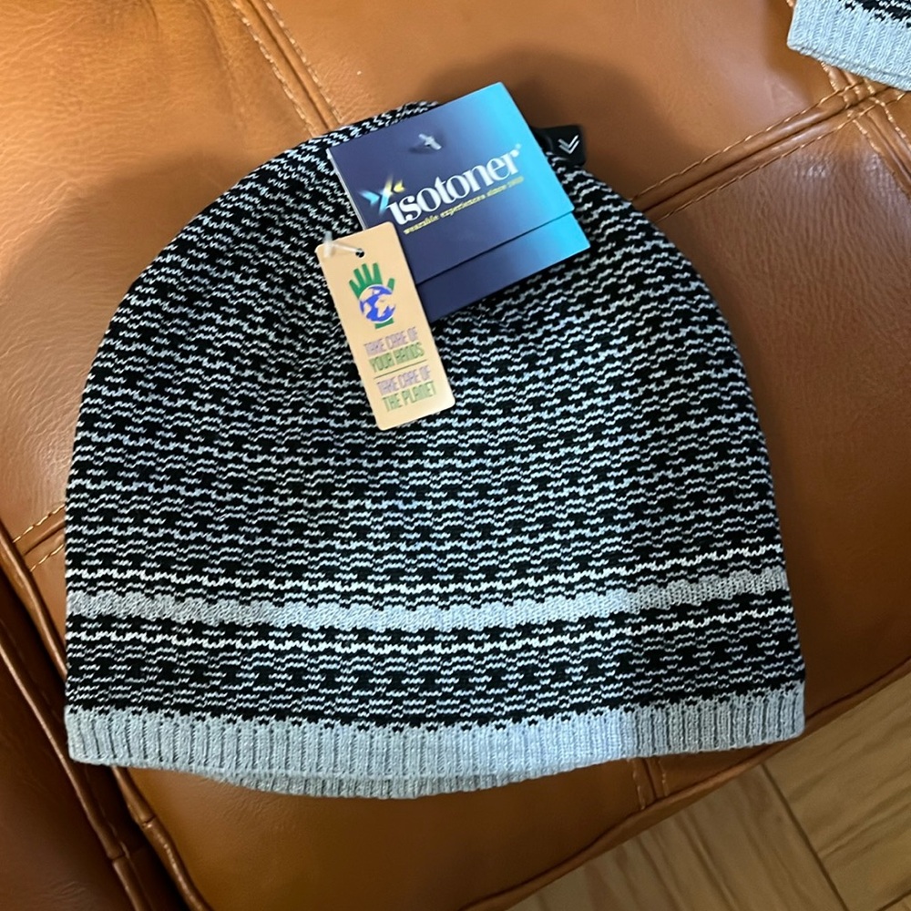 NWT ISOTONER Hat Beenie gray/siver/black